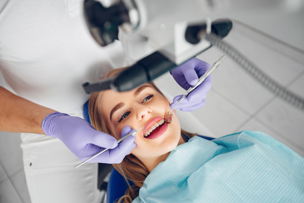 7 Reasons to Go to a Dentist Regularly